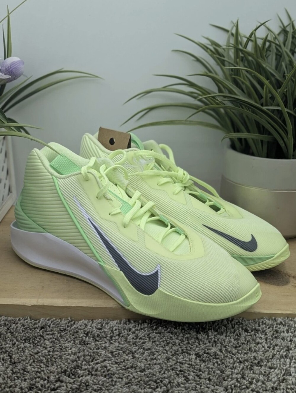 Nike GT Jump Academy Barely Volt Mens Size 10 Basketball Walking Sports Shoes